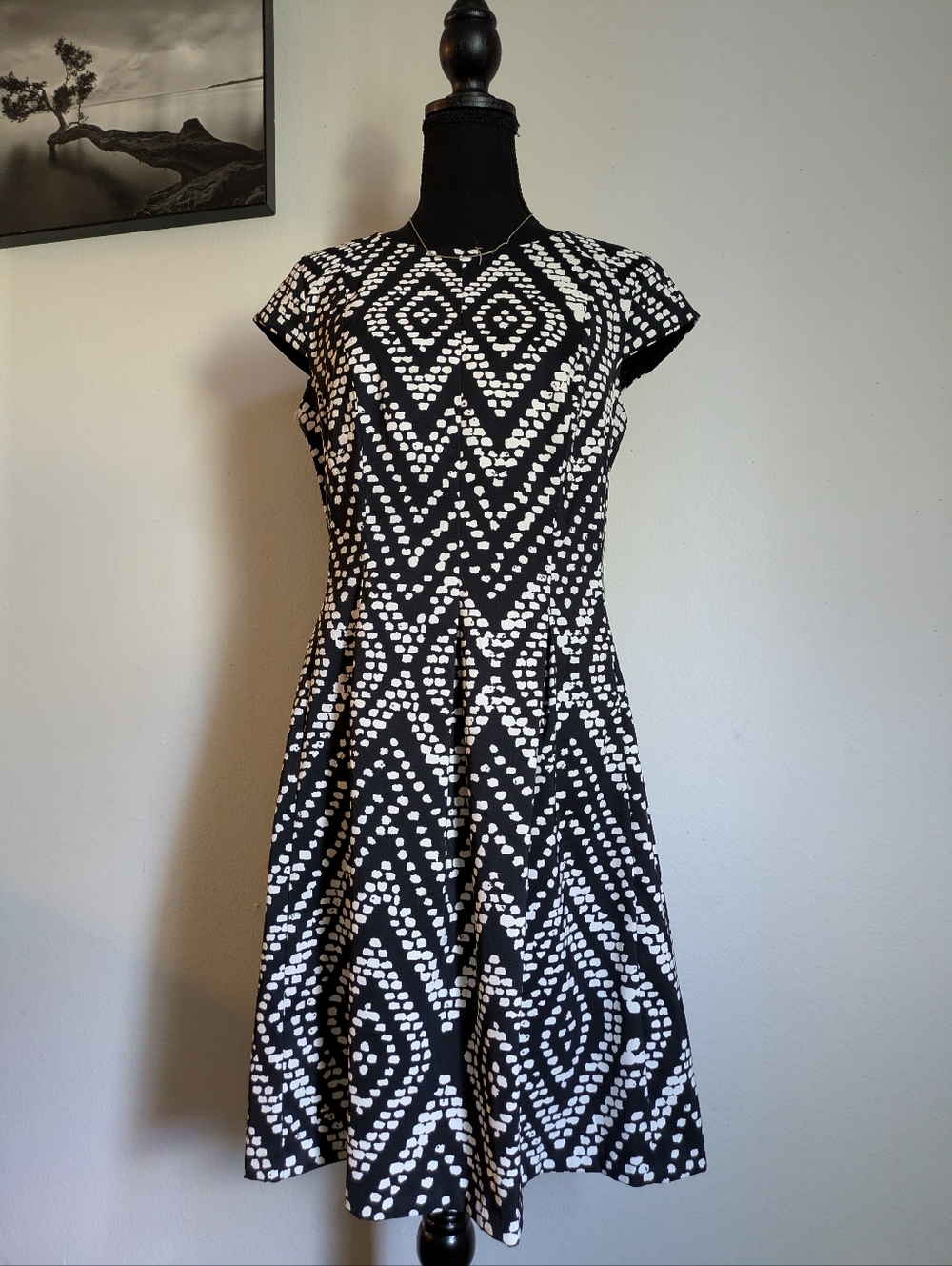 AB Studio Black & White Geometric Diamond Print Fit & Flare Dress - Size 8